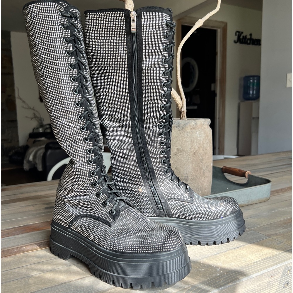 Akira rhinestones boots us 7